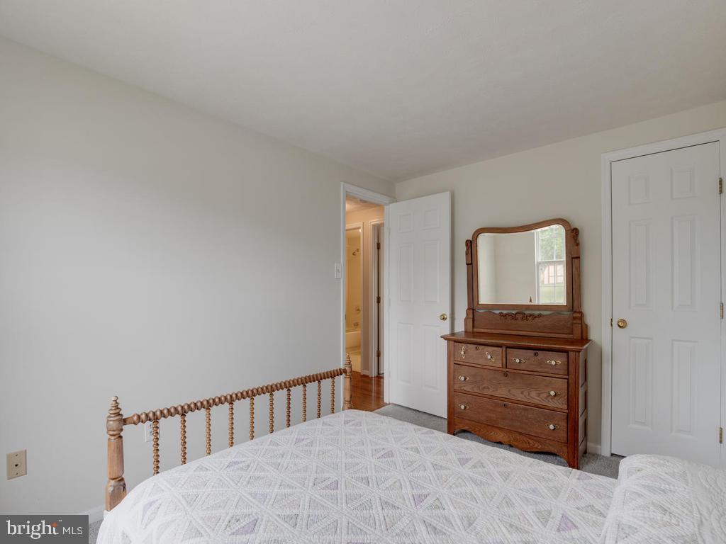 2102 Cross Trails Road Baltimore, MD 21244 - Photo 19 of 39 Spacious bedroom 2