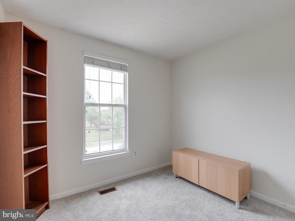 2102 Cross Trails Road Baltimore, MD 21244 - Photo 20 of 39 Bedroom 3 can be used as an office