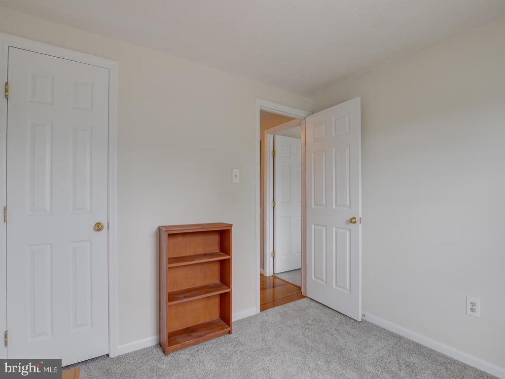 2102 Cross Trails Road Baltimore, MD 21244 - Photo 21 of 39 Ample closet in bedroom 3