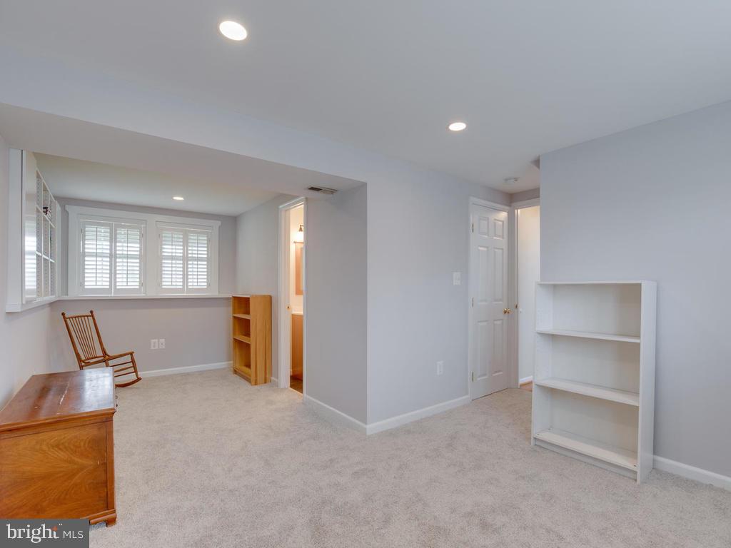 2102 Cross Trails Road Baltimore, MD 21244 - Photo 27 of 39 Lower level includes a half bathroom