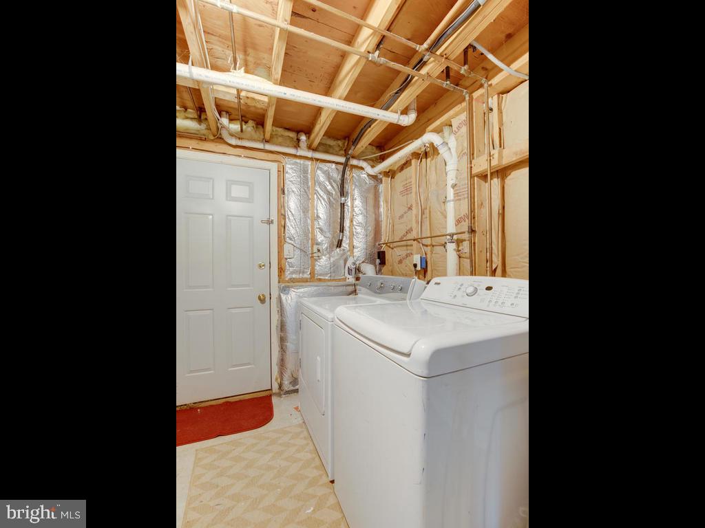 2102 Cross Trails Road Baltimore, MD 21244 - Photo 32 of 39 Laundry room and access to exterior