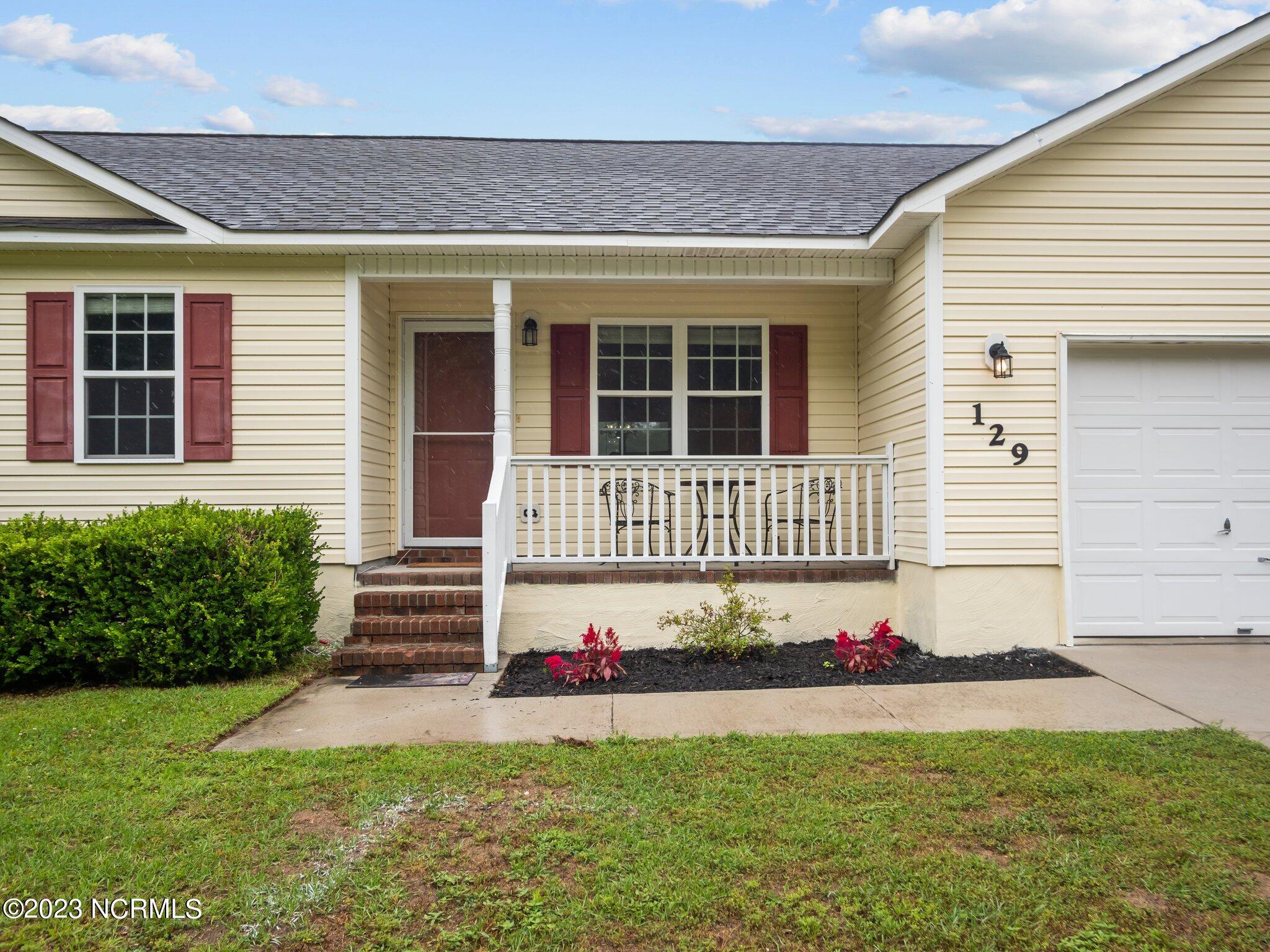 129 Baysden Road Chinquapin, NC 28521 - Photo 4 of 47 3-web-or-mls-03