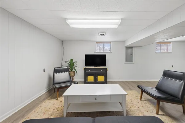 $449,000 | 5325 South Catherine Avenue, Countryside, IL 60525