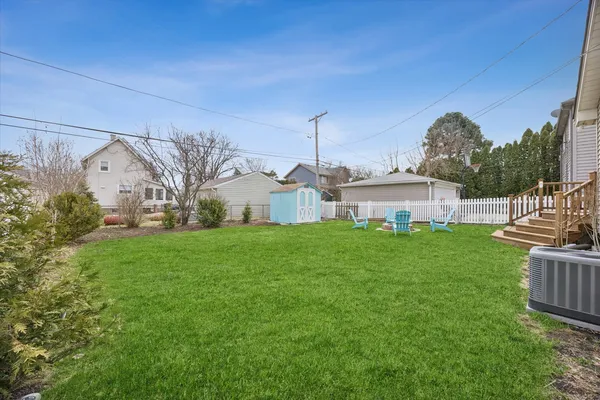 $449,000 | 5325 South Catherine Avenue, Countryside, IL 60525