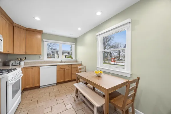 $449,000 | 5325 South Catherine Avenue, Countryside, IL 60525