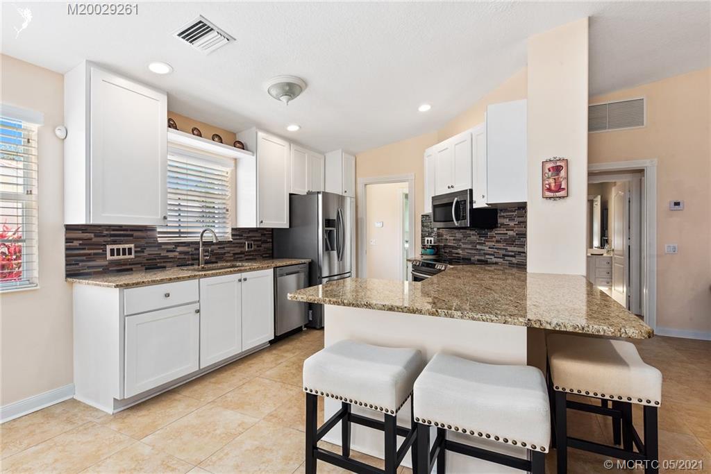 769 Southwest Balmoral Trace Stuart, FL 34997 - Photo 6 of 31 Gallery Image 6