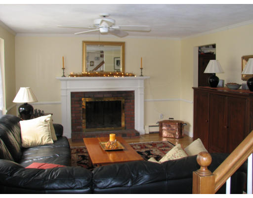 10 Vanderbelt Road Acton, MA 01720 - Photo 7 of 22 Gallery Image 7