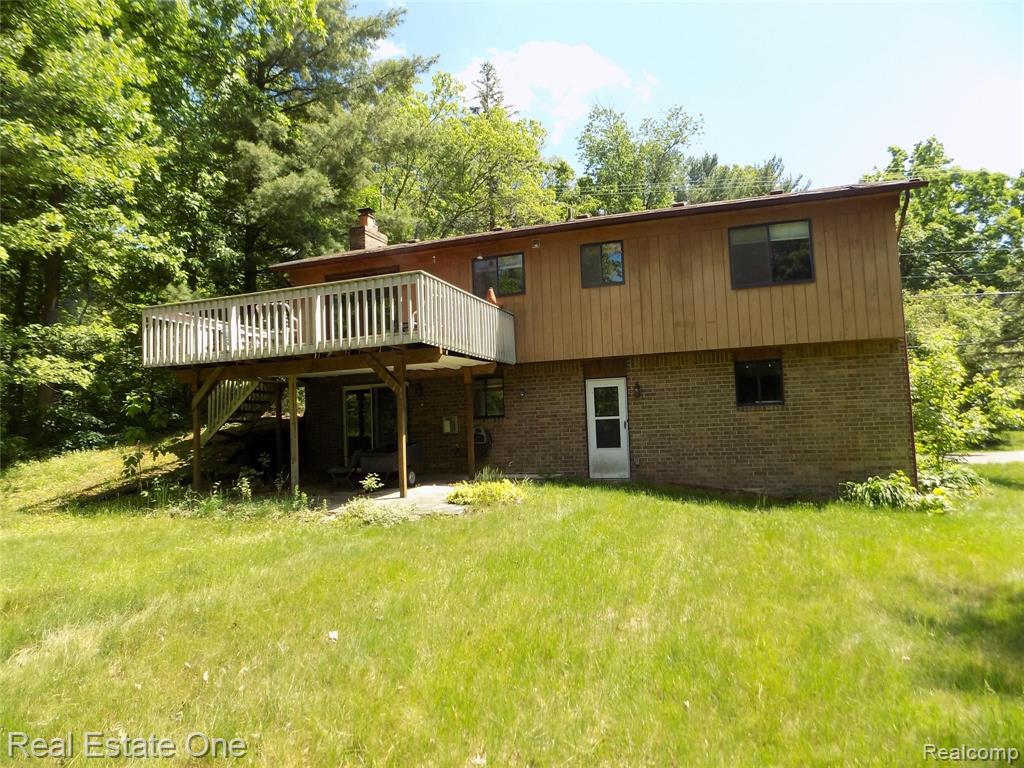 737 East Wardlow Road Highland, MI 48356 - Photo 4 of 18