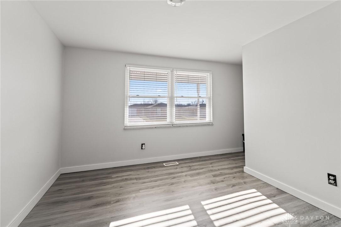 5917 Longford Road Dayton, OH 45424 - Photo 20 of 43