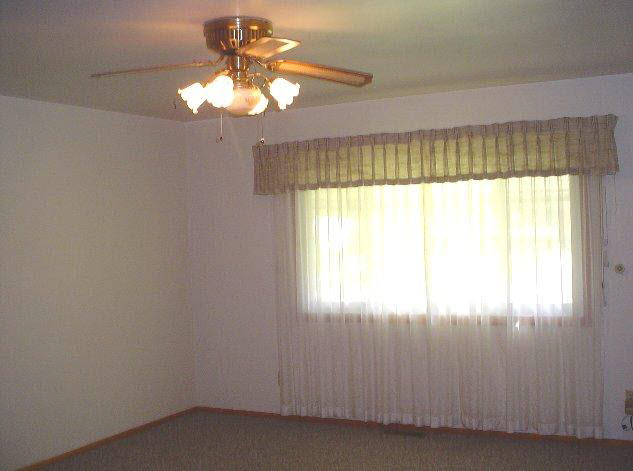 8408 West Pleasant Road Yorktown, IN 47396 - Photo 2 of 5 Gallery Image 2
