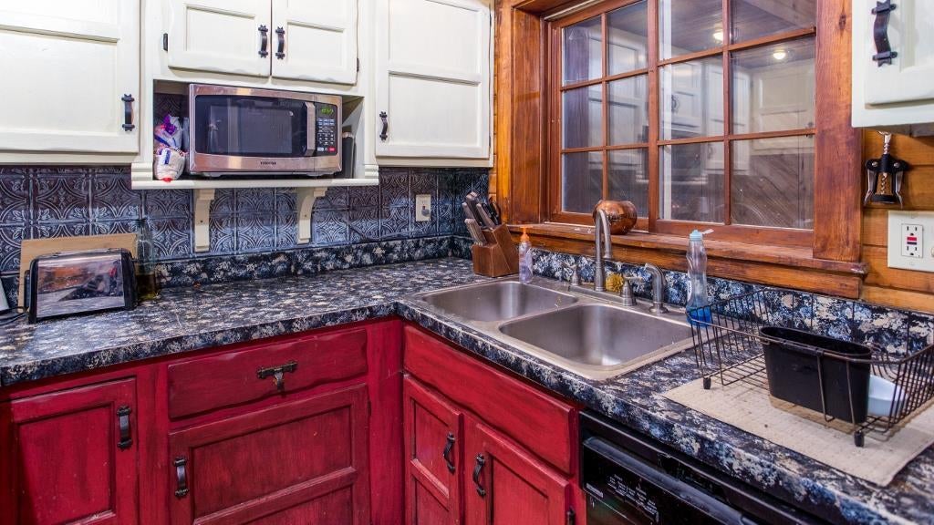 4047 Grapevine Road Huntington, WV 25701 - Photo 12 of 23 Gallery Image 12