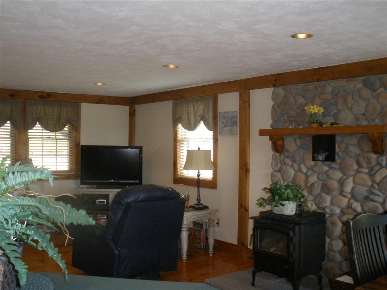 147 Circuit Road Ossipee, NH 03864 - Photo 10 of 22