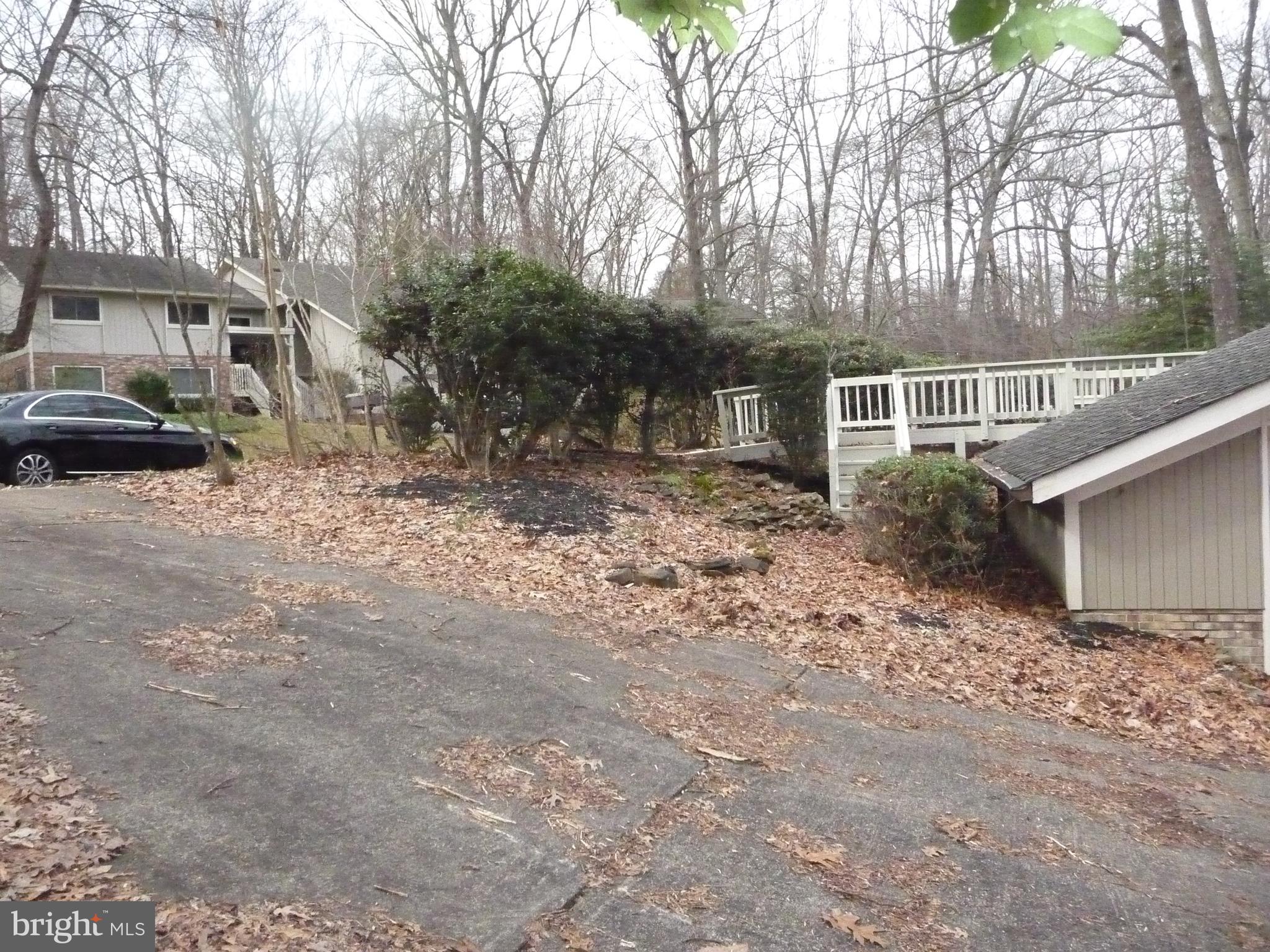 2403 Sugarberry Court Reston, VA 20191 - Photo 5 of 29 Gallery Image 5