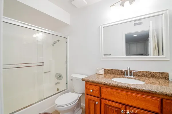 $825,000 | 8192 Sandcove Circle, Unit 204, Huntington Beach, CA 92646