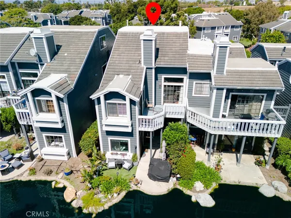 $825,000 | 8192 Sandcove Circle, Unit 204, Huntington Beach, CA 92646