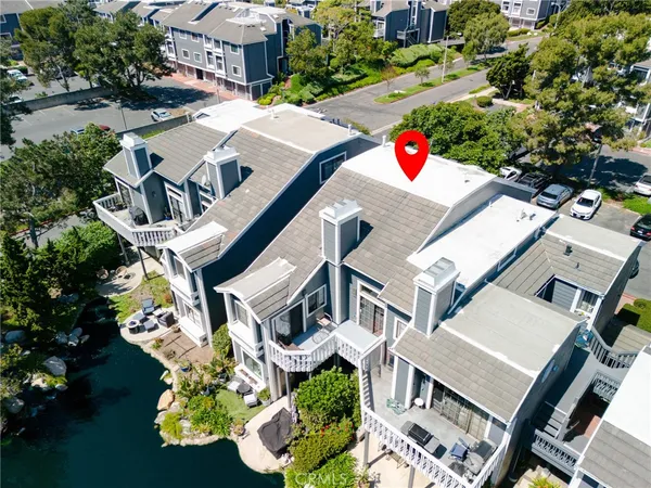 $825,000 | 8192 Sandcove Circle, Unit 204, Huntington Beach, CA 92646