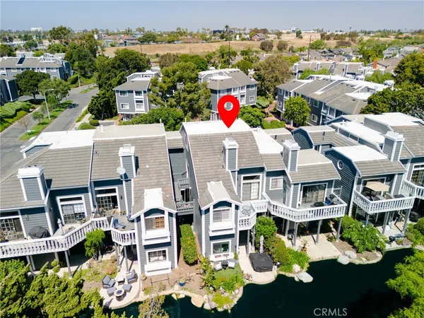 $825,000 | 8192 Sandcove Circle, Unit 204, Huntington Beach, CA 92646