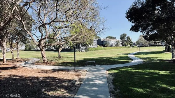 $825,000 | 8192 Sandcove Circle, Unit 204, Huntington Beach, CA 92646