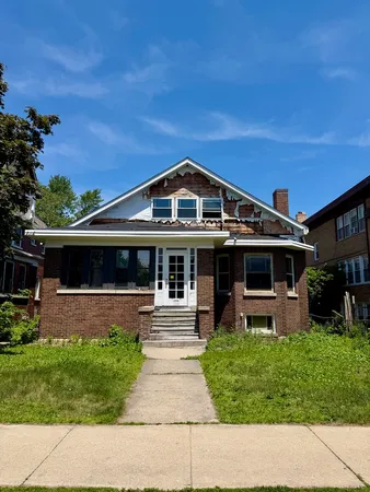 $749,900 | 1420 West Jarvis Avenue, Chicago, IL 60626