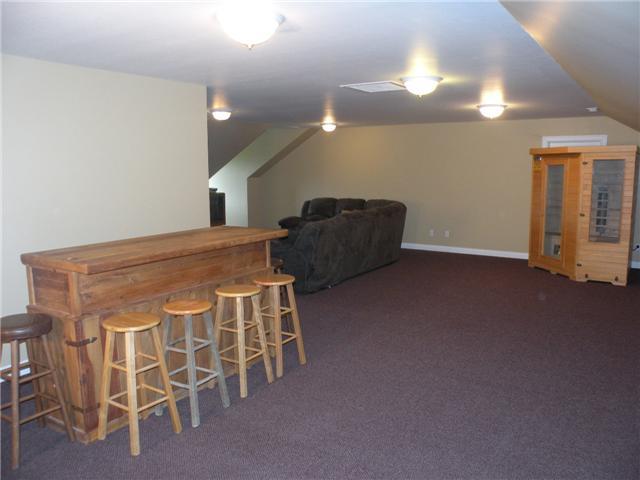4146 Harvey's Branch Road Oldenburg, IN 47036 - Photo 9 of 12 Gallery Image 9