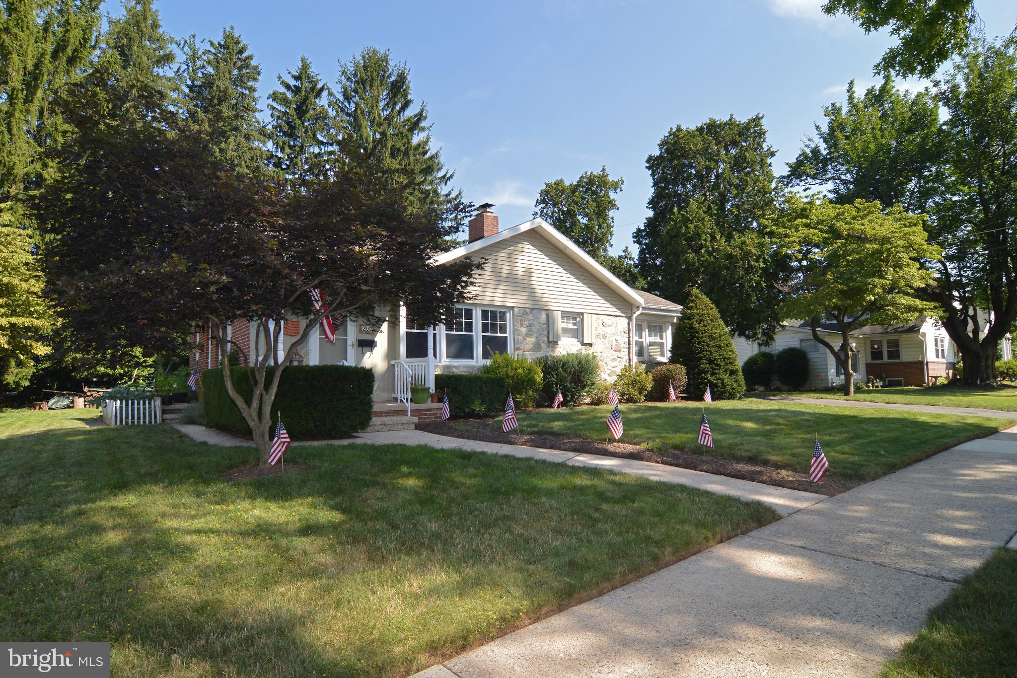 207 Wellington Road Reading, PA 19607 - Photo 3 of 34 Gallery Image 3
