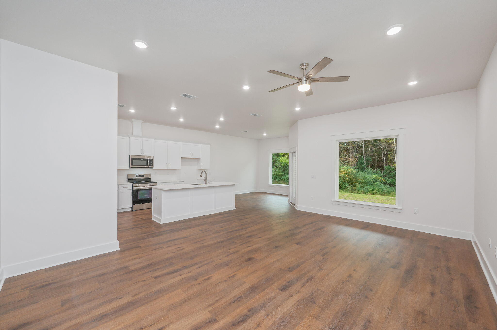 337 Shoal River Drive Crestview, FL 32539 - Photo 8 of 50 8-web-or-mls-377-shoal-river-dr