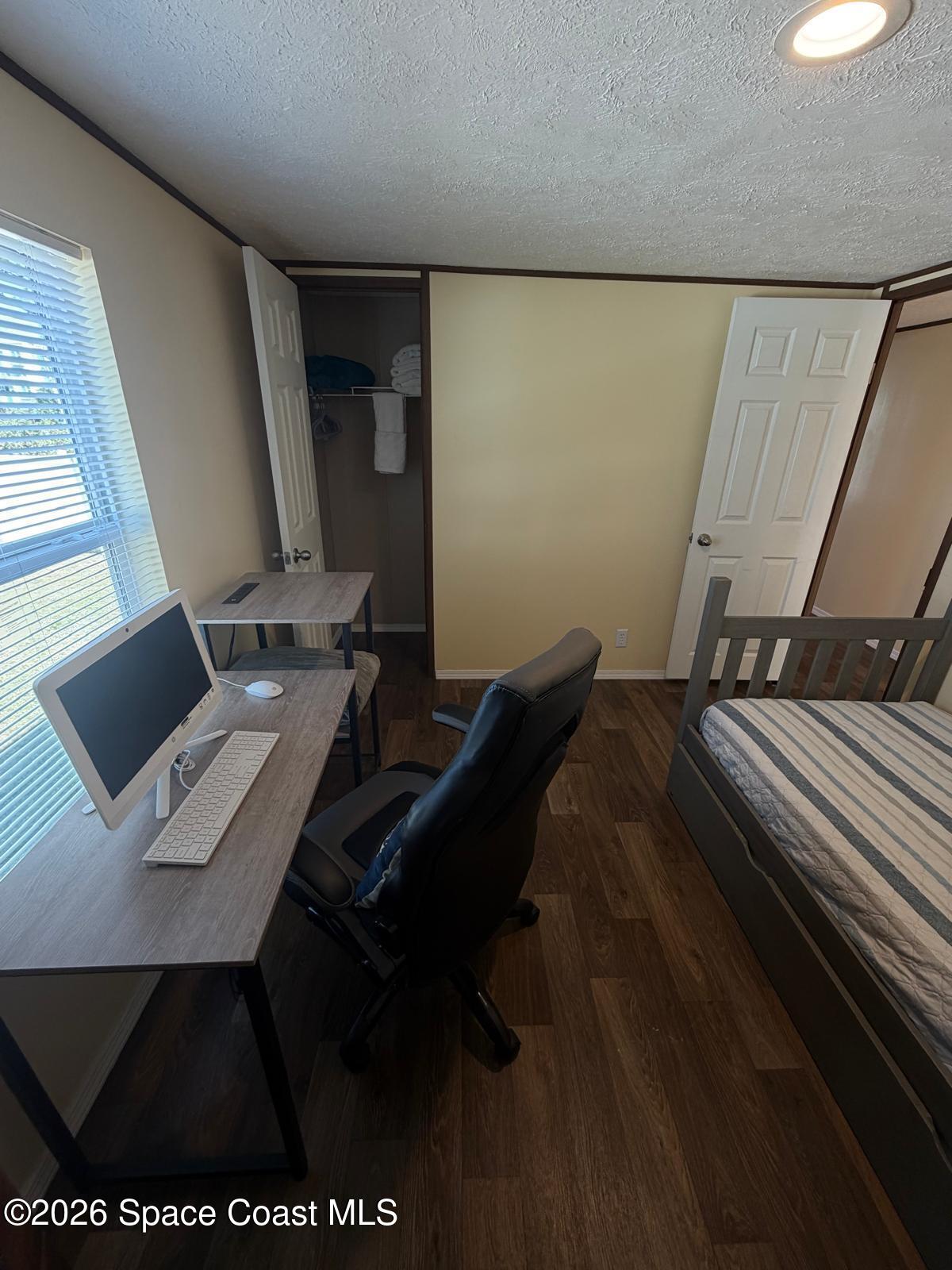 2501 Amberly Road Northeast Palm Bay, FL 32905 - Photo 23 of 25 Desk