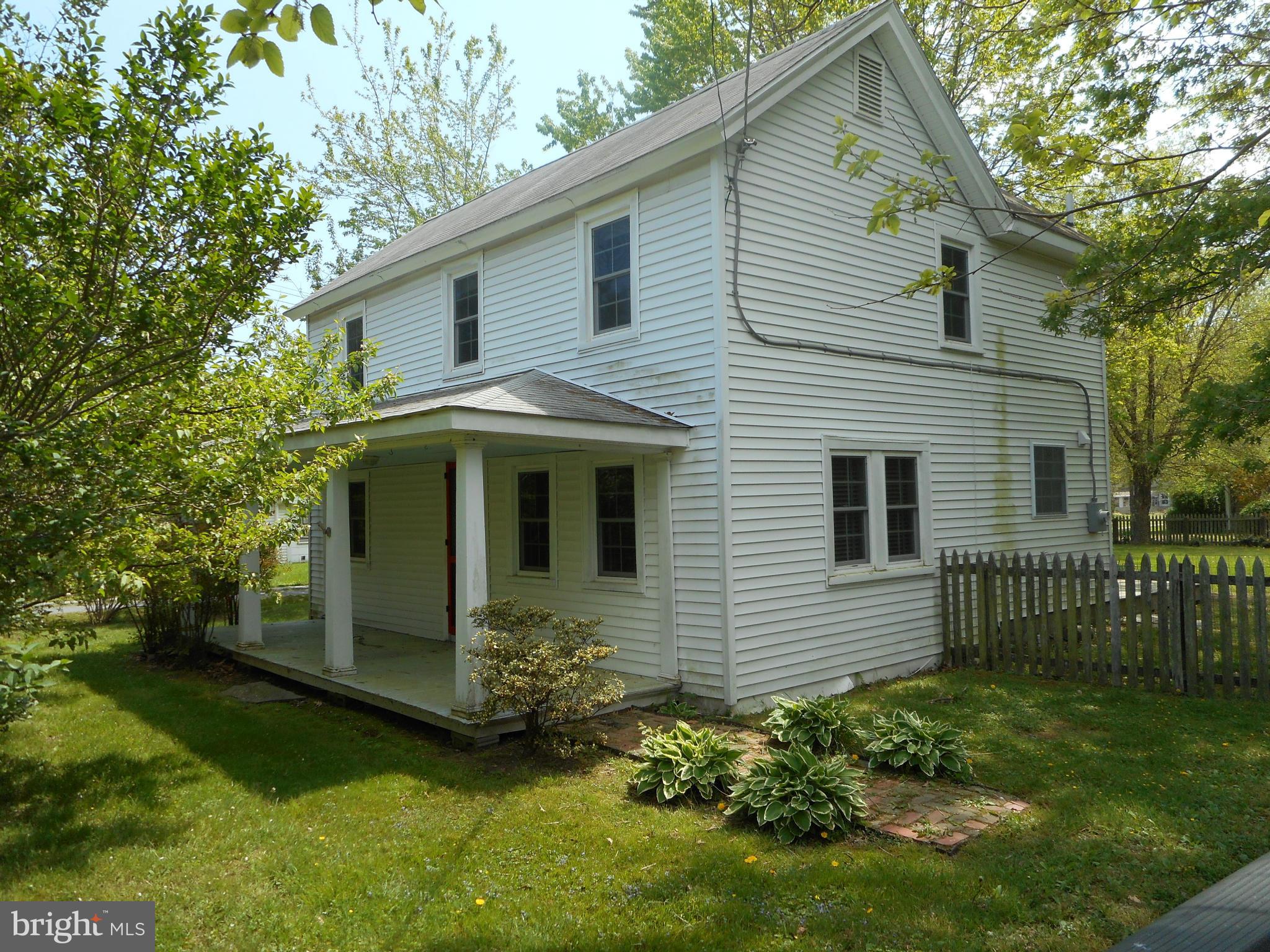 Exterior (Rear)