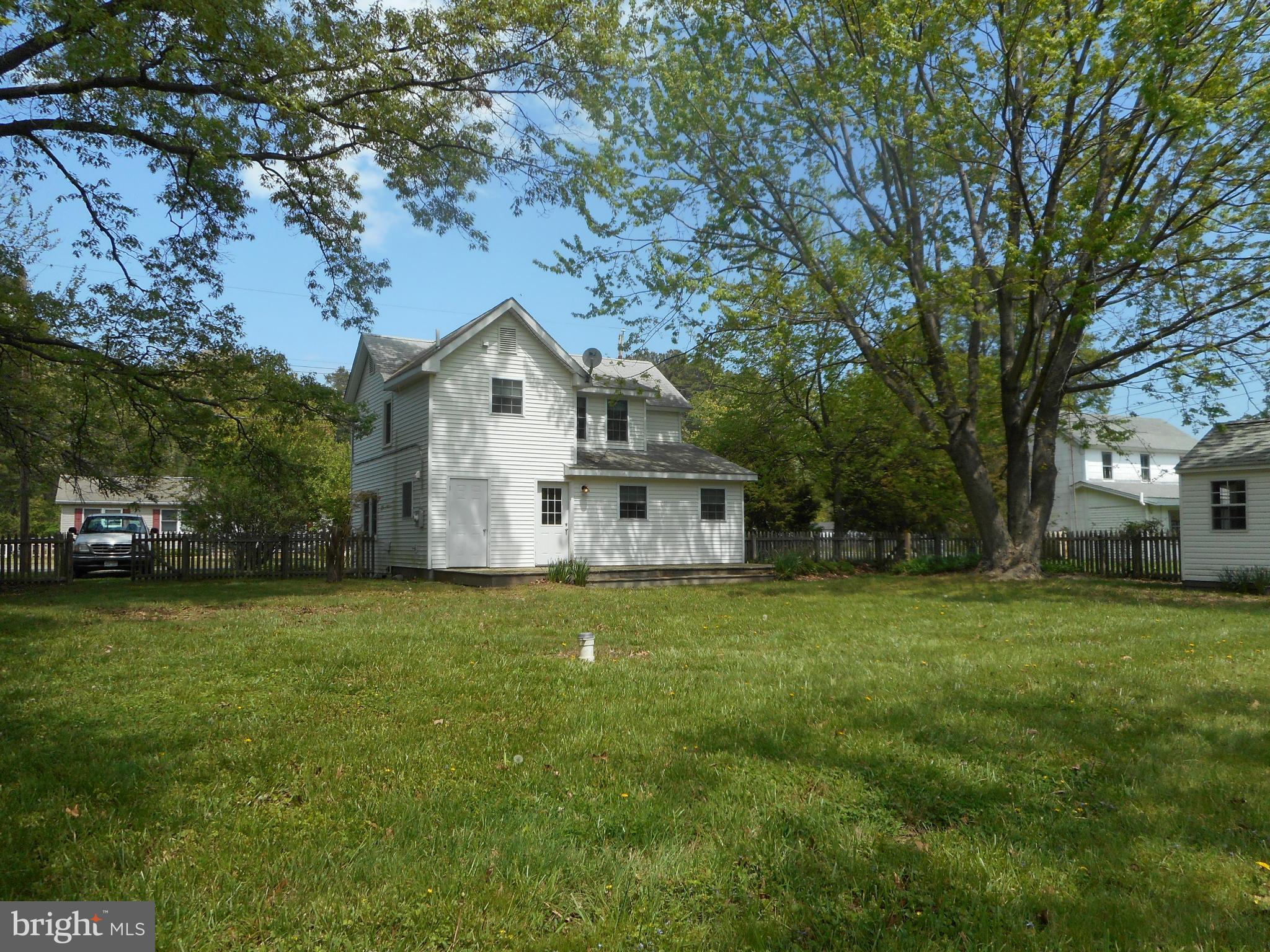 Exterior (Rear)