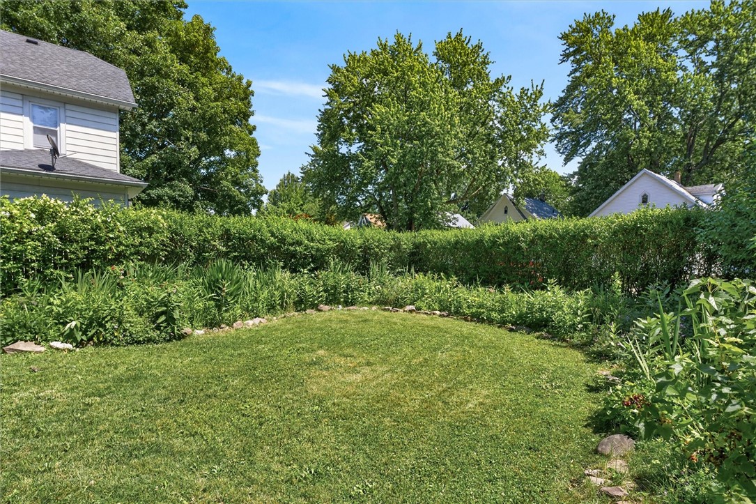 148 Rawlinson Road Irondequoit, NY 14617 - Photo 35 of 50 private yard