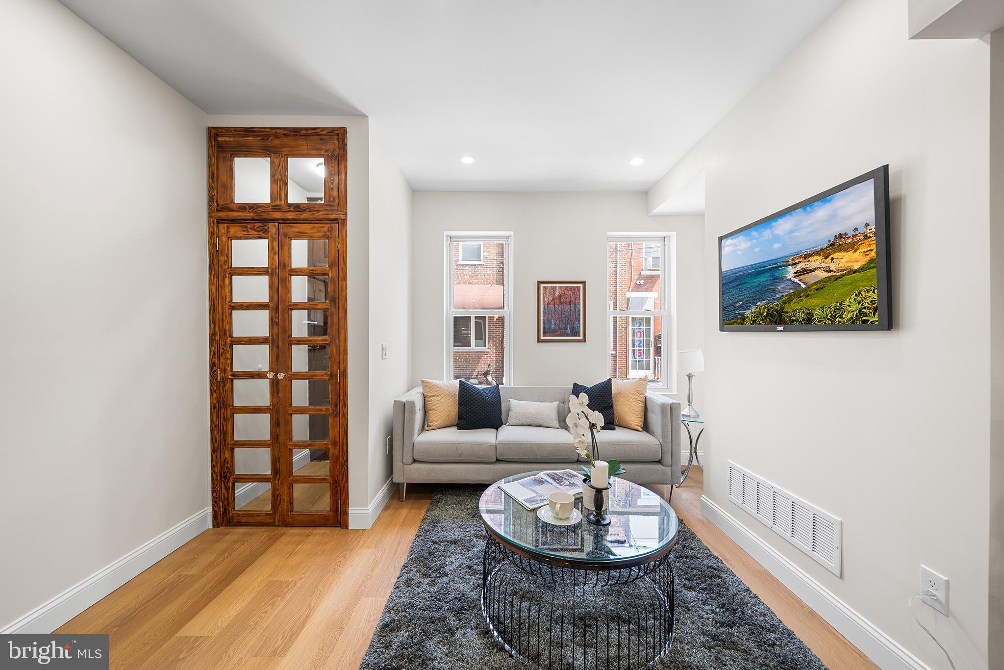 1134 Fitzgerald Street Philadelphia, PA 19148 - Photo 4 of 25