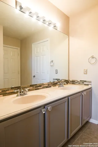 $1,700 | 2559 Grayson Circle, Unit 2559, San Antonio, TX 78232