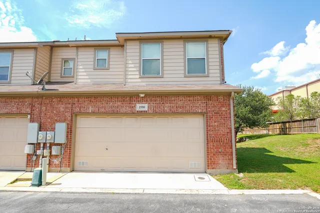 $1,700 | 2559 Grayson Circle, Unit 2559, San Antonio, TX 78232