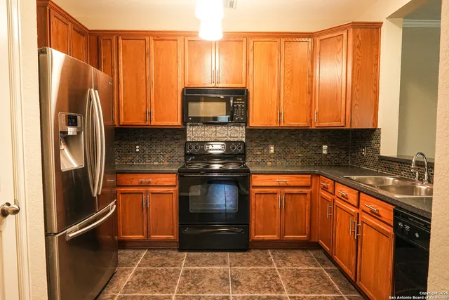 $1,700 | 2559 Grayson Circle, Unit 2559, San Antonio, TX 78232