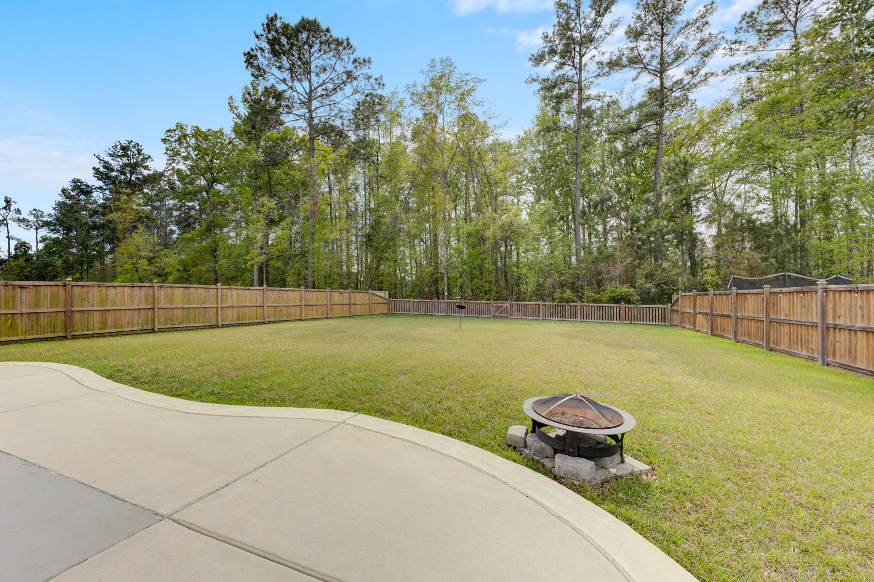 457 Spanish Wells Road Summerville, SC 29486 - Photo 13 of 36 457 Spanish Well, Summerville SC- exteri