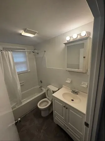 $2,200 | 15 Park Avenue, Unit 6, Foxboro, MA 02035