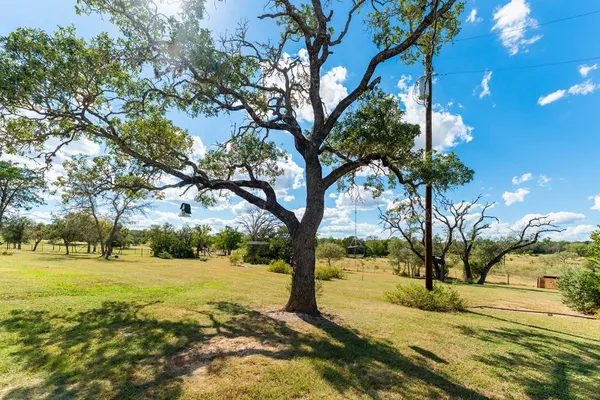 $749,999 | 43 High Street Road, Comfort, TX 78013