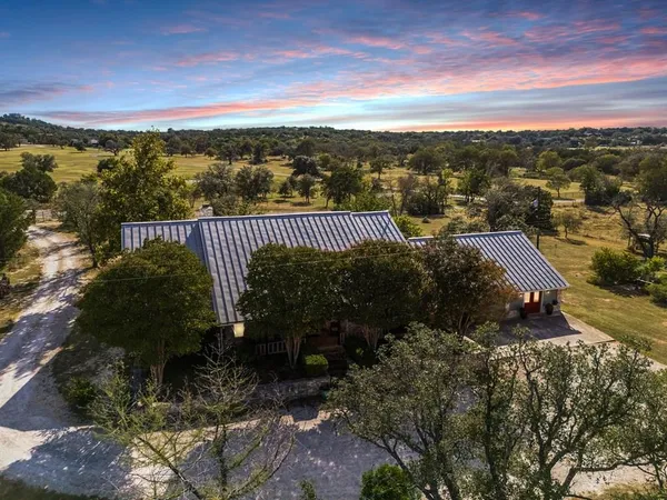 $749,999 | 43 High Street Road, Comfort, TX 78013