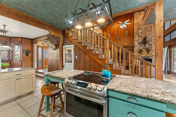 $749,999 | 43 High Street Road, Comfort, TX 78013
