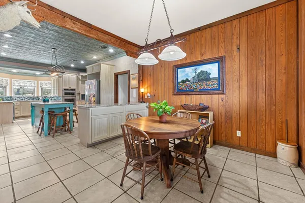 $749,999 | 43 High Street Road, Comfort, TX 78013