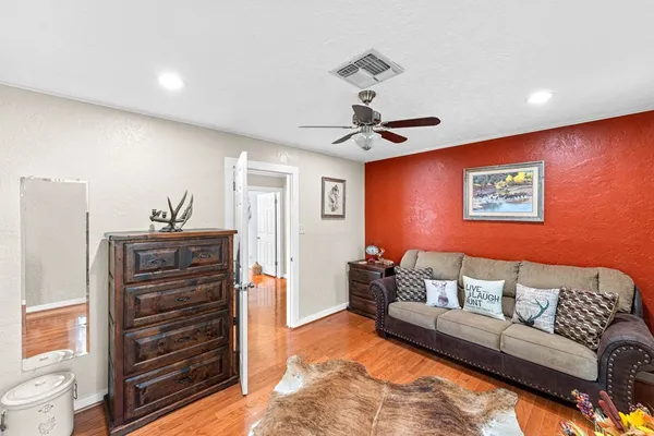 $749,999 | 43 High Street Road, Comfort, TX 78013