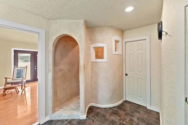 $749,999 | 43 High Street Road, Comfort, TX 78013