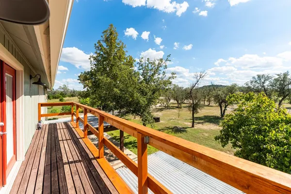 $749,999 | 43 High Street Road, Comfort, TX 78013