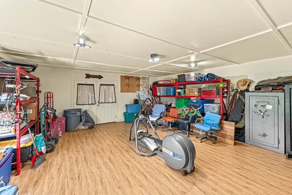 $749,999 | 43 High Street Road, Comfort, TX 78013