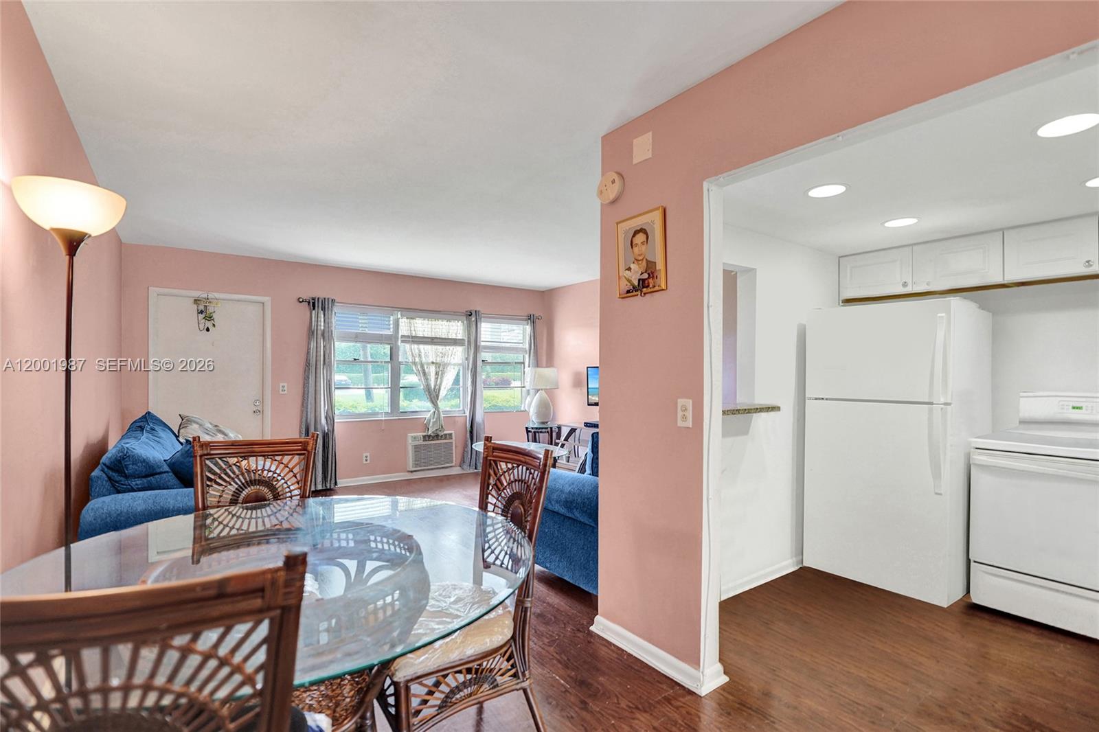 511 Fanshaw M, Unit 511 Boca Raton, FL 33434 - Photo 7 of 22