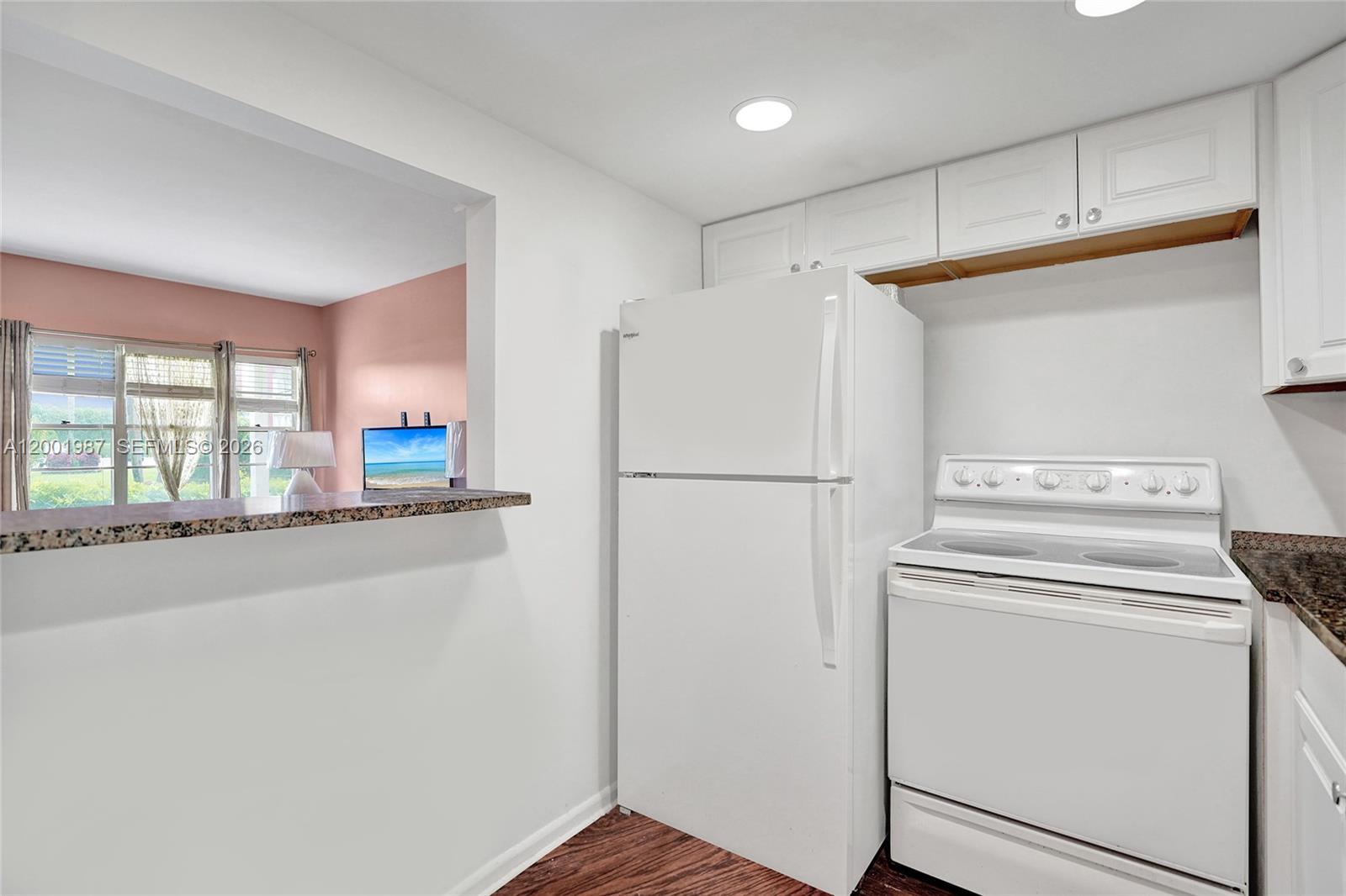 511 Fanshaw M, Unit 511 Boca Raton, FL 33434 - Photo 8 of 22