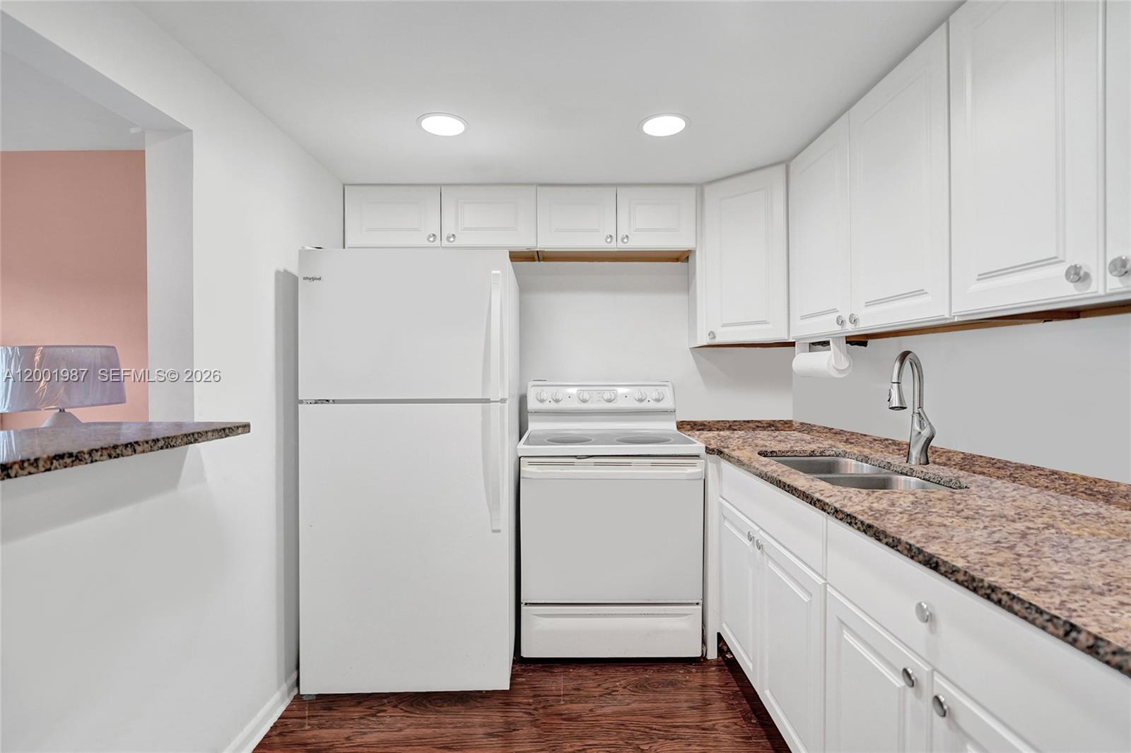 511 Fanshaw M, Unit 511 Boca Raton, FL 33434 - Photo 9 of 22