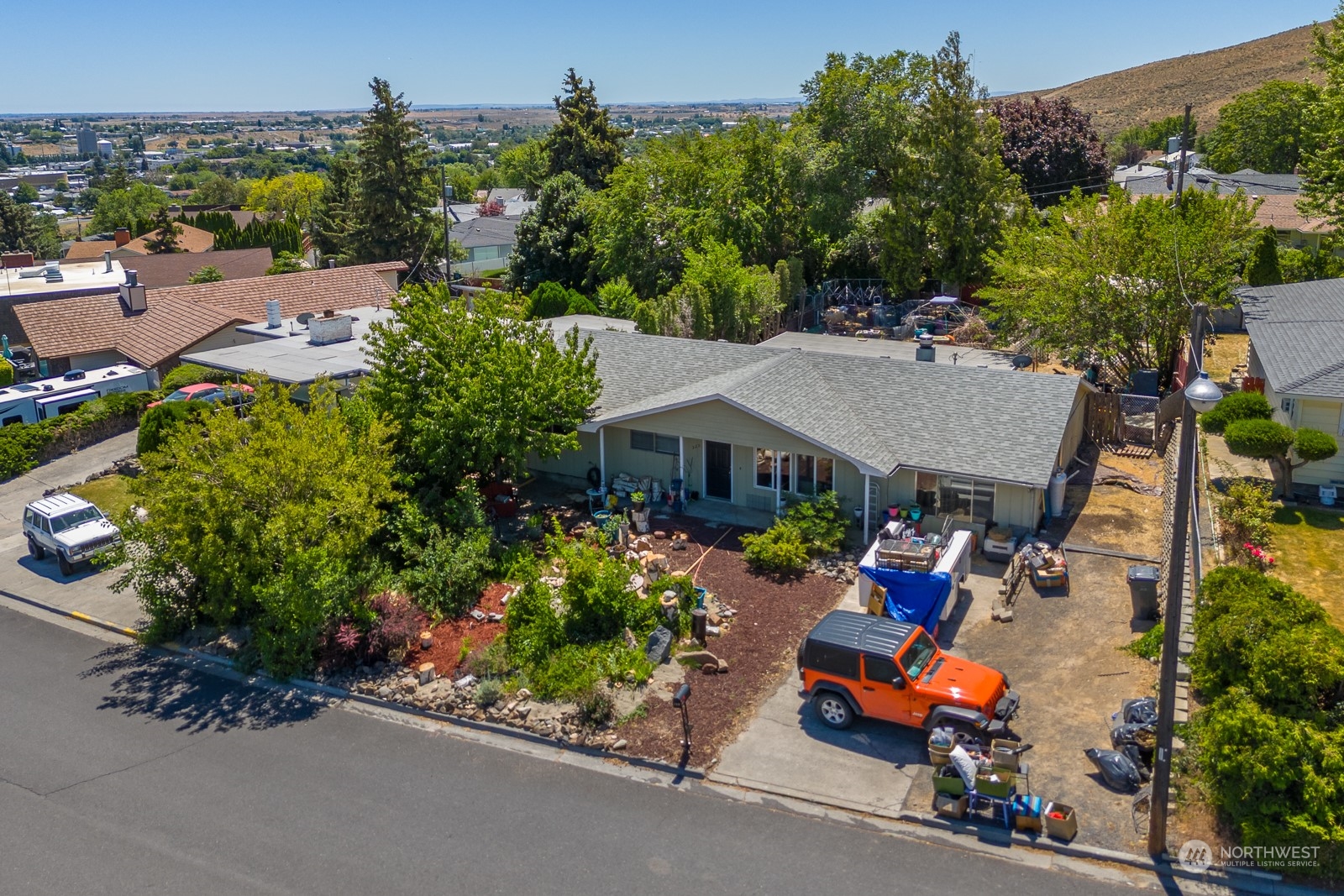 329 Maringo Road Ephrata, WA 98823 - Photo 17 of 18 an aerial view of a houses with yard