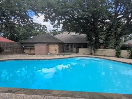$320,000 | 1816 Crooked Lane, Fort Worth, TX 76112