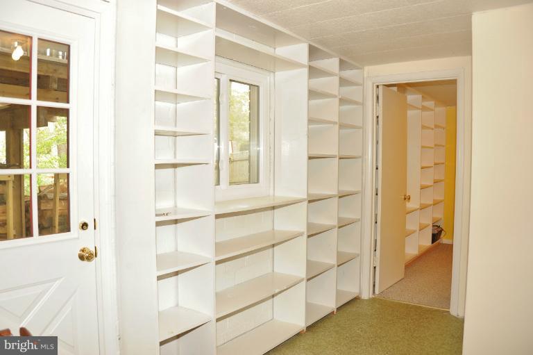 7004 Elkton Drive Springfield, VA 22152 - Photo 3 of 30 Mud Room